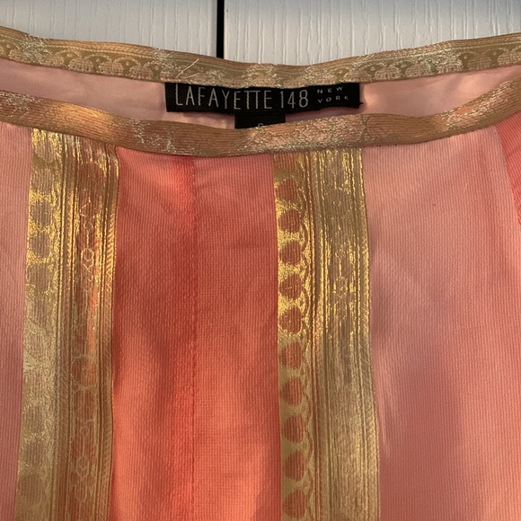 💕🎉 HOST PICK 🎉💕 EUC Lafayette 148 silk blend pink and metallic gold skirt - Picture 2 of 10